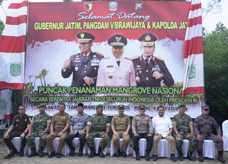 1. Pangdam Brawijaya Jadi Pelopor Cegah Abrasi