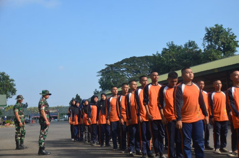 1. Puluhan Pelajar Muhammadiyah Gresik Dilatih Kedisiplinan