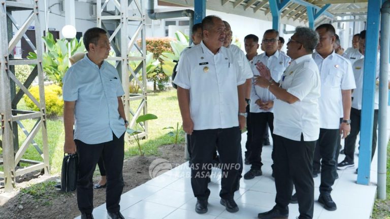 Bupati Asahan Taufik Zainal Abidin Siregar, S.Sos., M.Si dalam kunjungannya melakukan sidak ke setiap instansi yang khususnya Rumah Sakit Umum Daerah (RSUD) H. Abdul Manan Simatupang (HAMS)